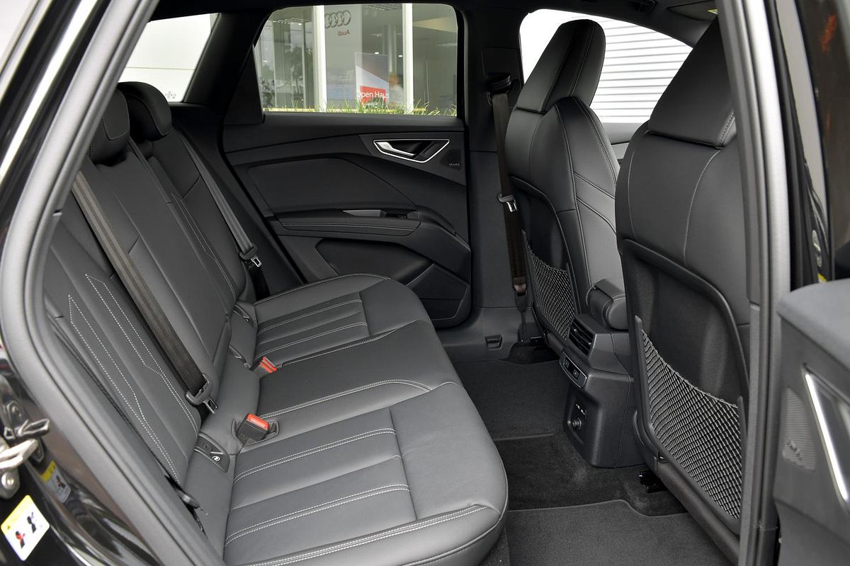 2024 Audi Q4 e-tron 55 F4