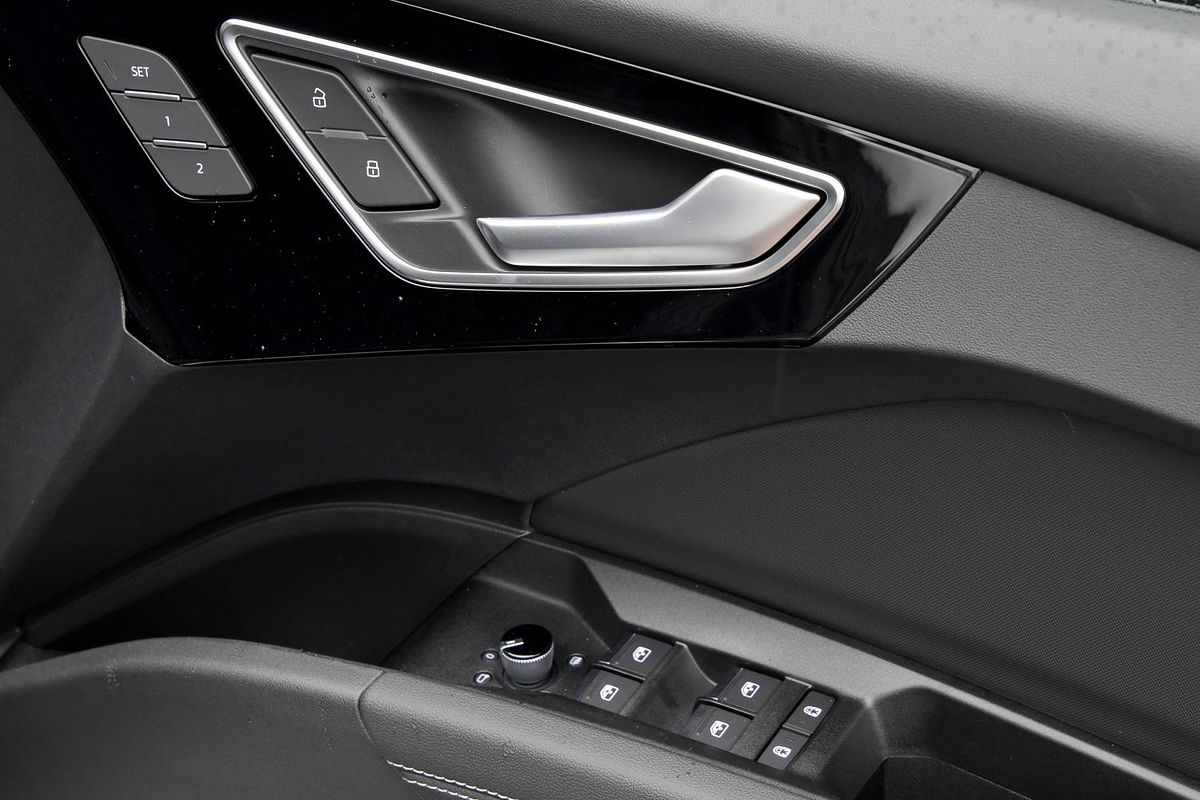 2024 Audi Q4 e-tron 55 F4