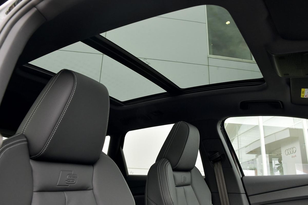 2024 Audi Q4 e-tron 55 F4