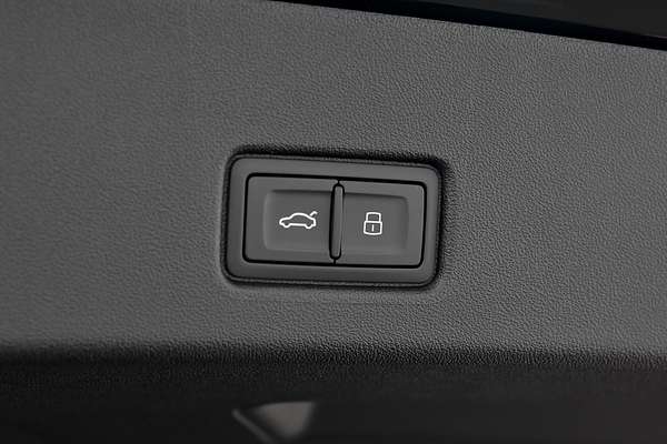 2024 Audi Q4 e-tron 55 F4