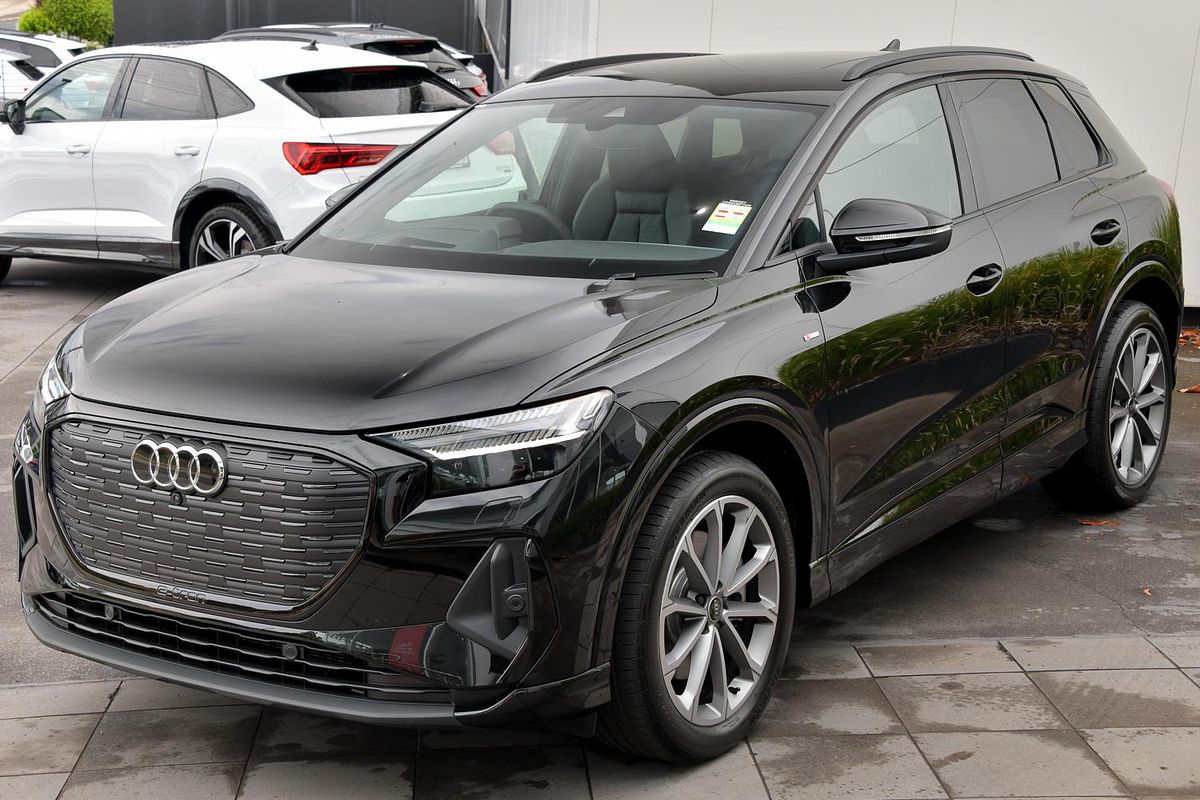 2024 Audi Q4 e-tron 55 F4