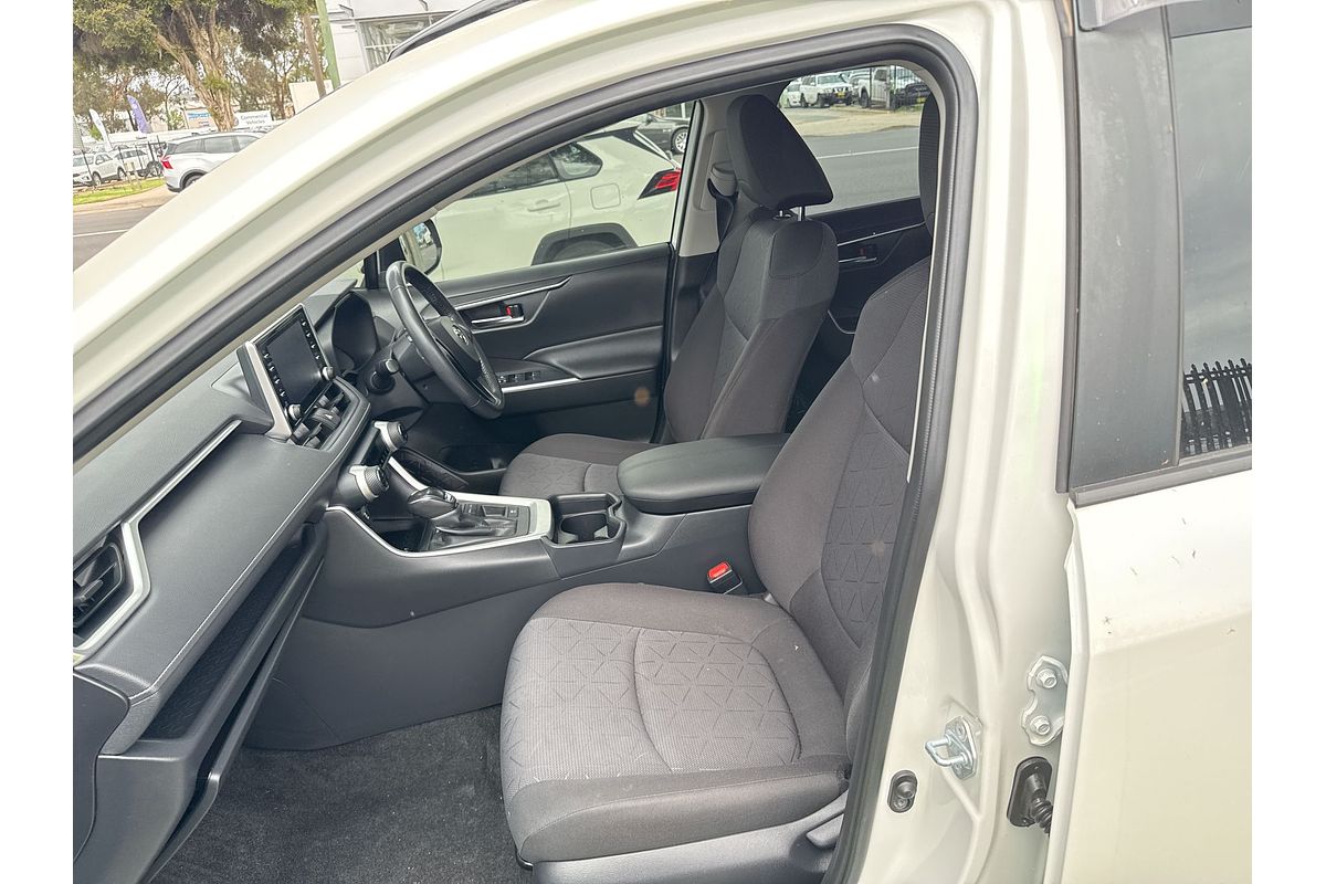 2020 Toyota RAV4 GXL AXAH52R