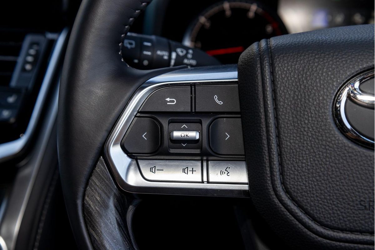 2024 Toyota Landcruiser GR Sport FJA300R