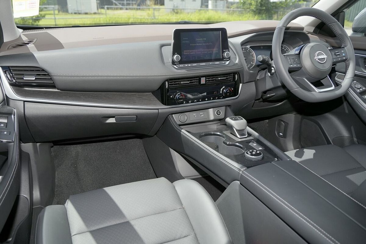 2024 Nissan X-TRAIL ST-L T33