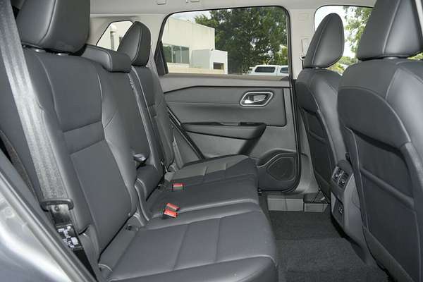 2024 Nissan X-TRAIL ST-L T33