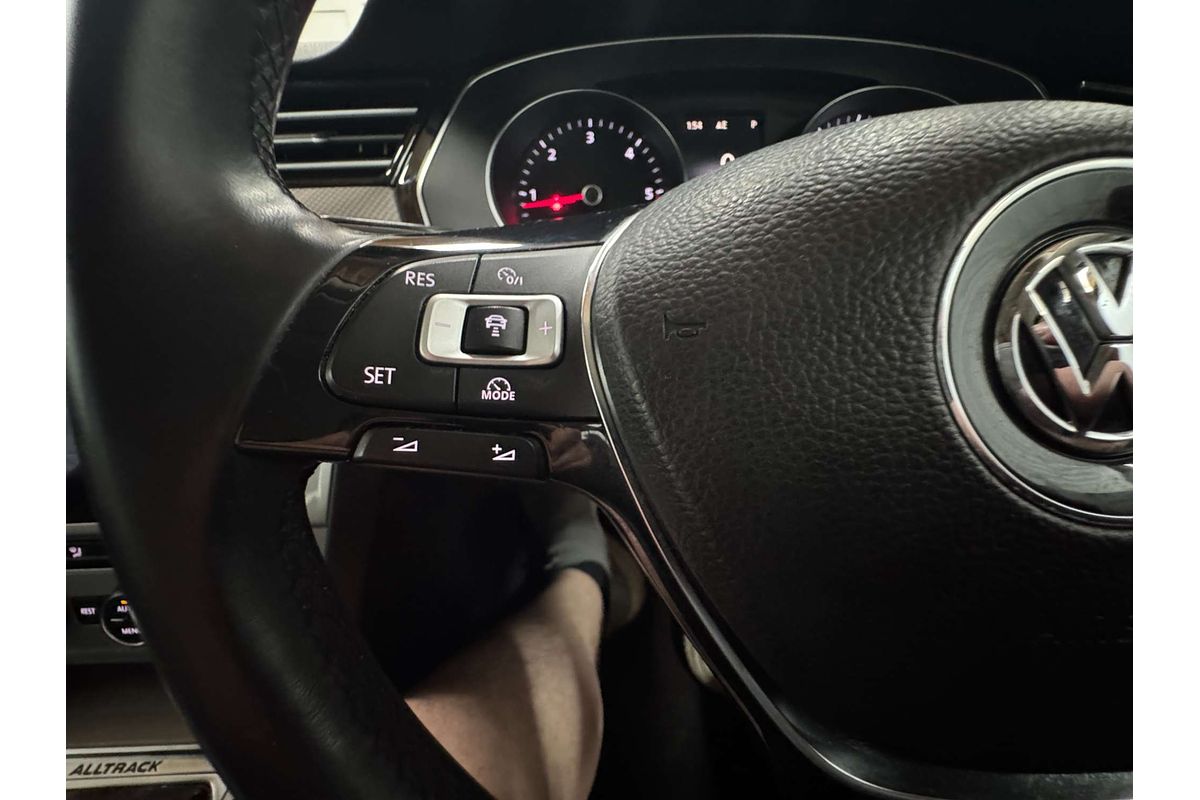 2017 Volkswagen Passat 140TDI Alltrack B8