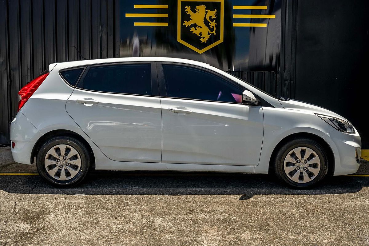 2015 Hyundai Accent Active RB2