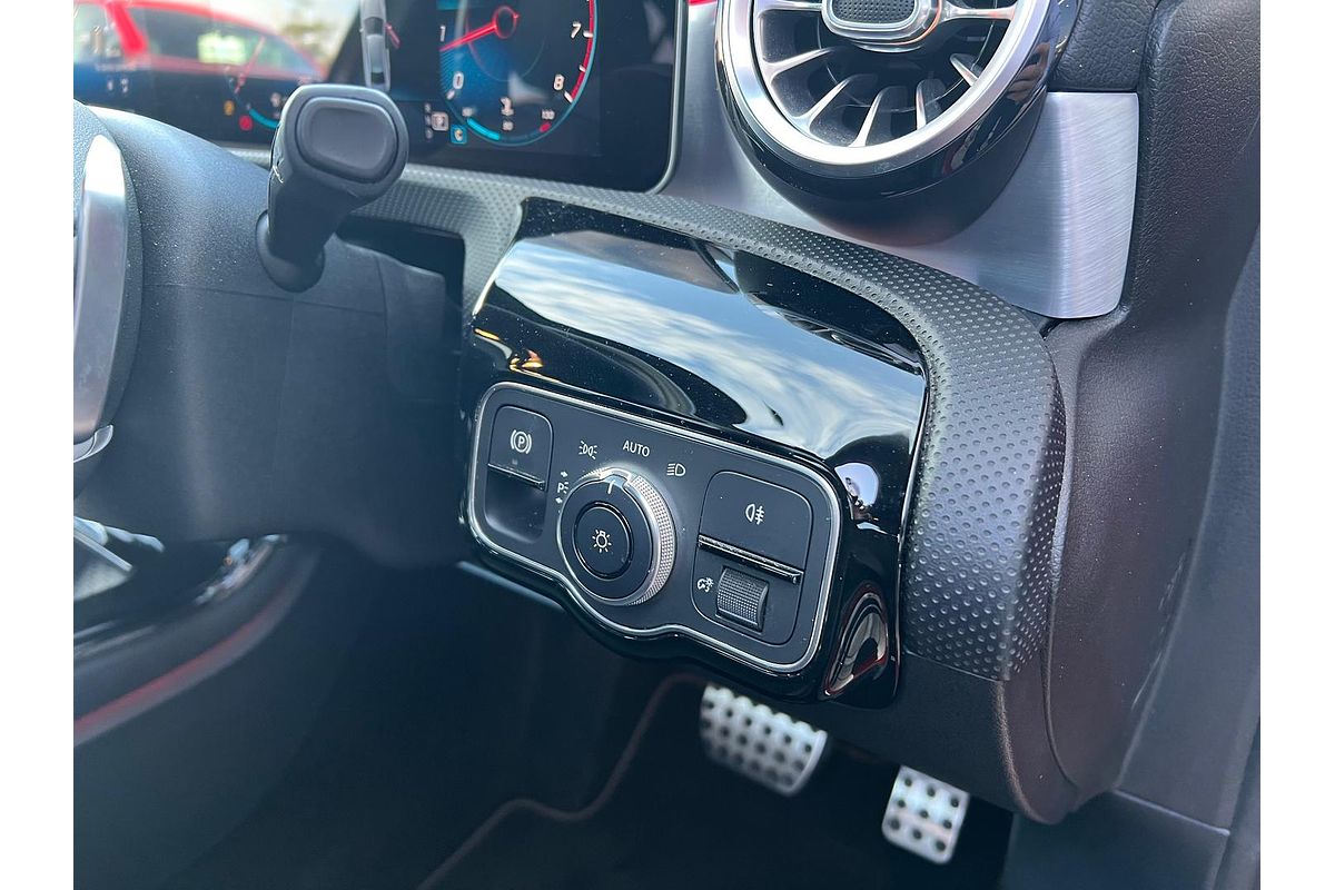 2019 Mercedes-Benz A-Class A200 V177
