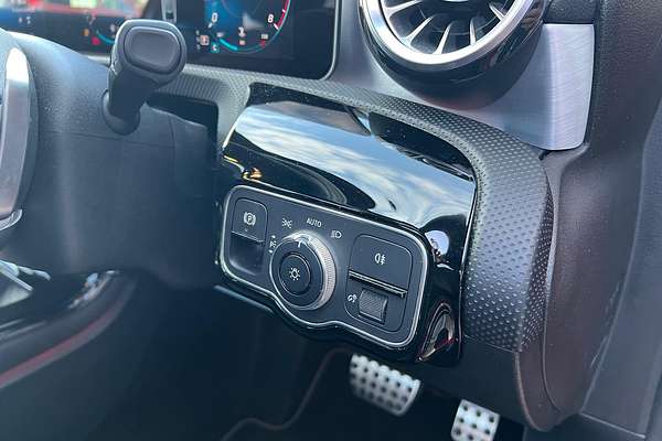 2019 Mercedes-Benz A-Class A200 V177