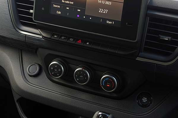 2025 Renault Trafic Premium X82 LWB