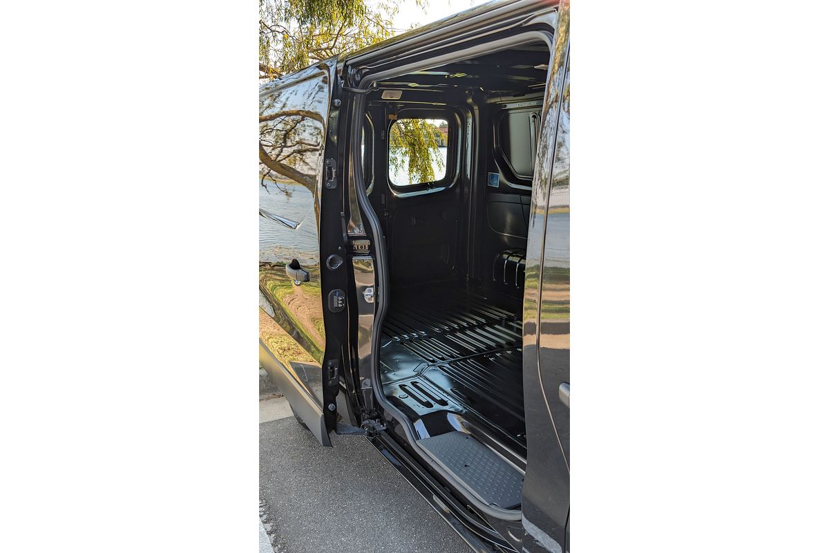 2025 Renault Trafic Premium X82 LWB