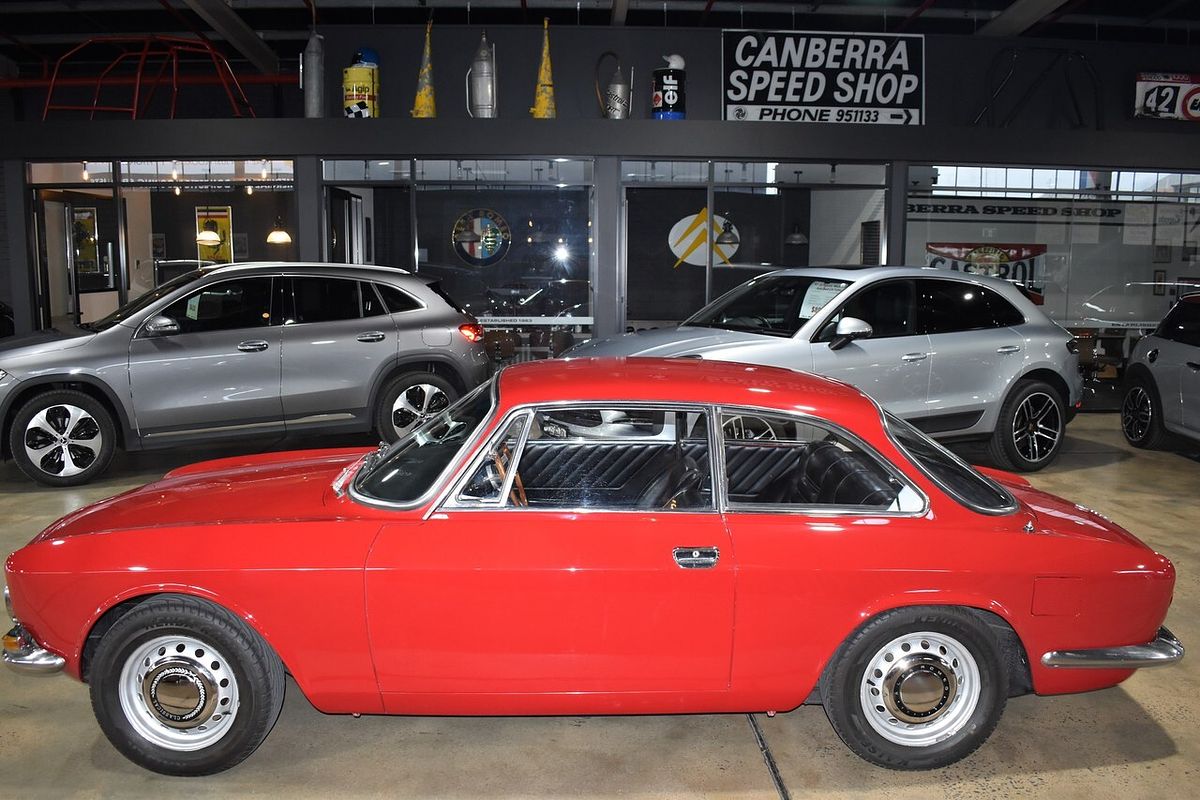 1969 Alfa Romeo 1750 GT Veloce 105