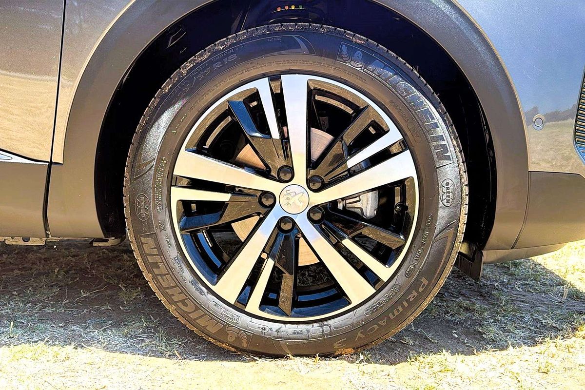 2022 Peugeot 3008 GT P84