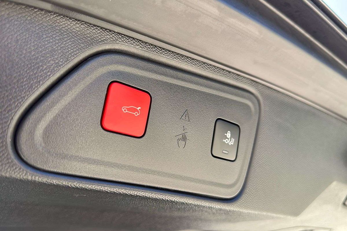 2022 Peugeot 3008 GT P84