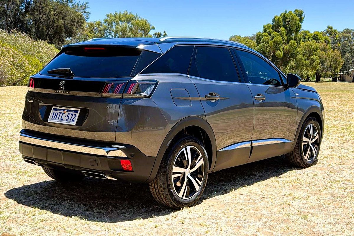 2022 Peugeot 3008 GT P84