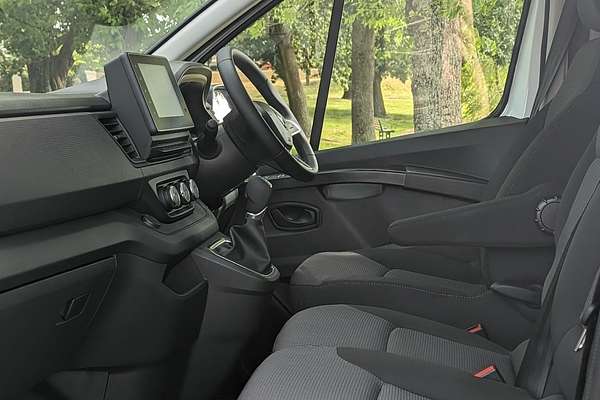 2025 Renault Trafic Pro X82 LWB