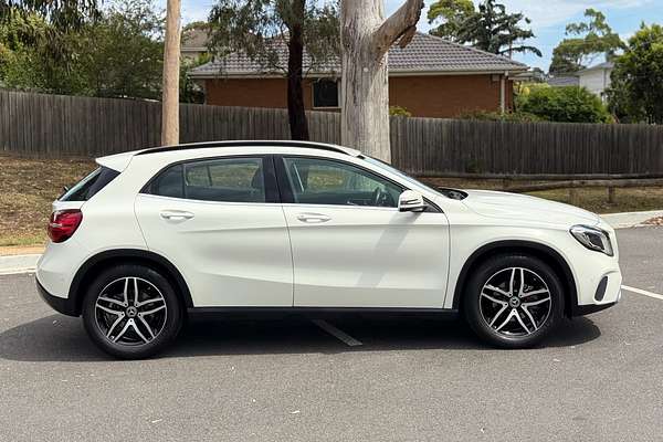 2017 Mercedes-Benz GLA-Class GLA180 X156