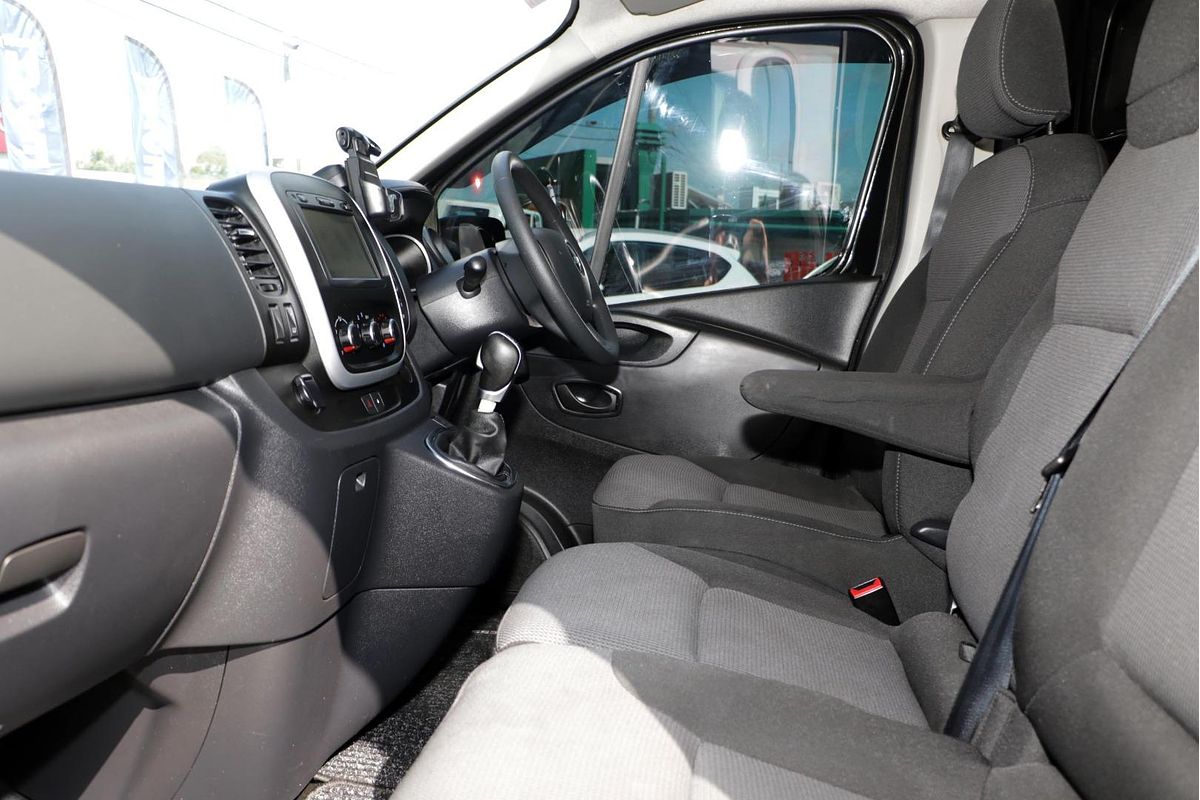 2022 Mitsubishi Express GLX+ SN LWB