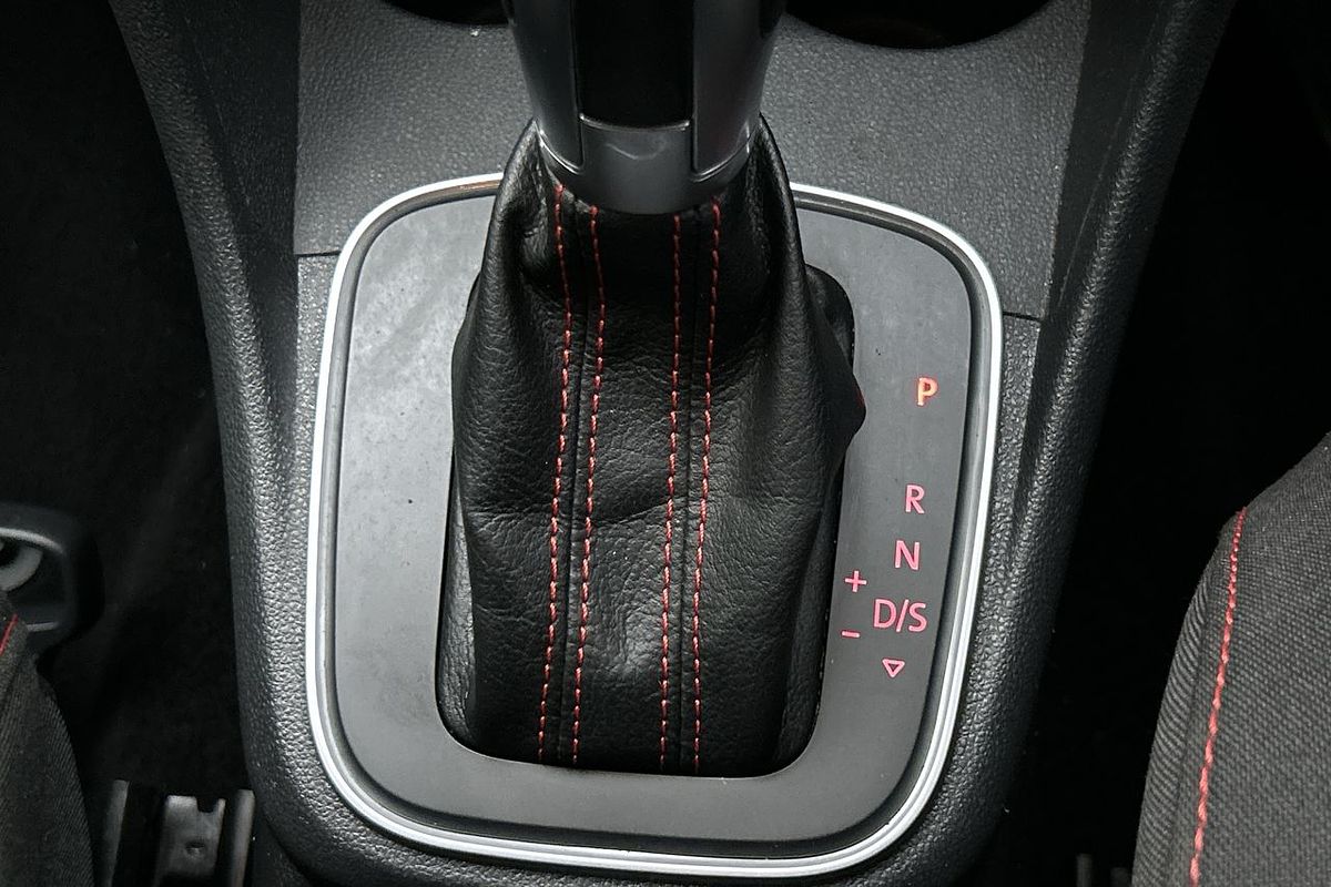 2017 Volkswagen Polo GTI 6R
