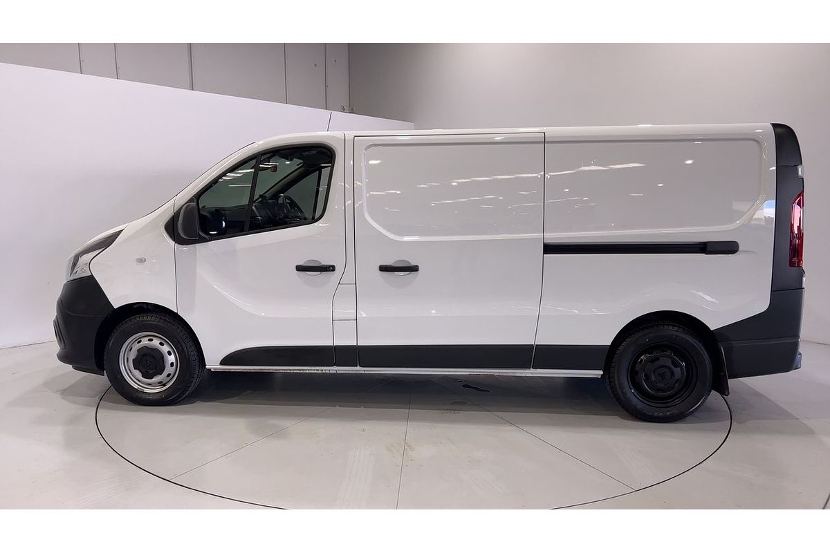 2022 Mitsubishi Express GLX SN LWB