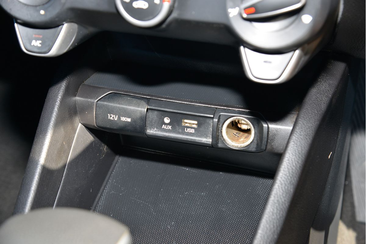 2017 Kia Rio S YB