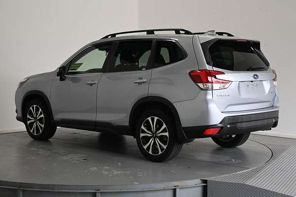 2022 Subaru Forester 2.5i Premium S5