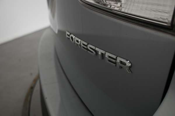 2022 Subaru Forester 2.5i Premium S5