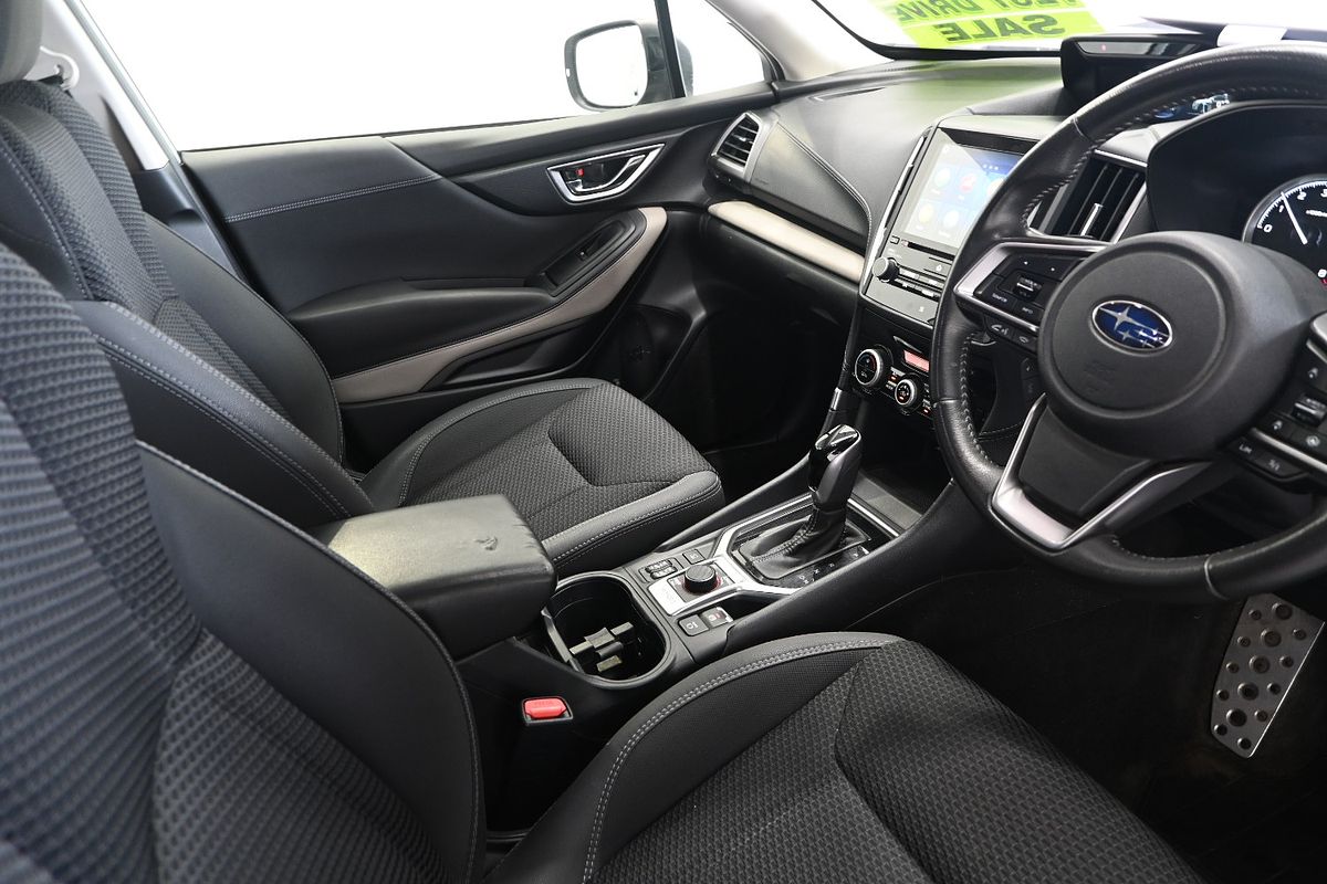 2022 Subaru Forester 2.5i Premium S5