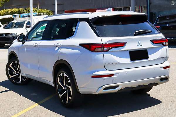 2024 Mitsubishi Outlander Exceed ZM