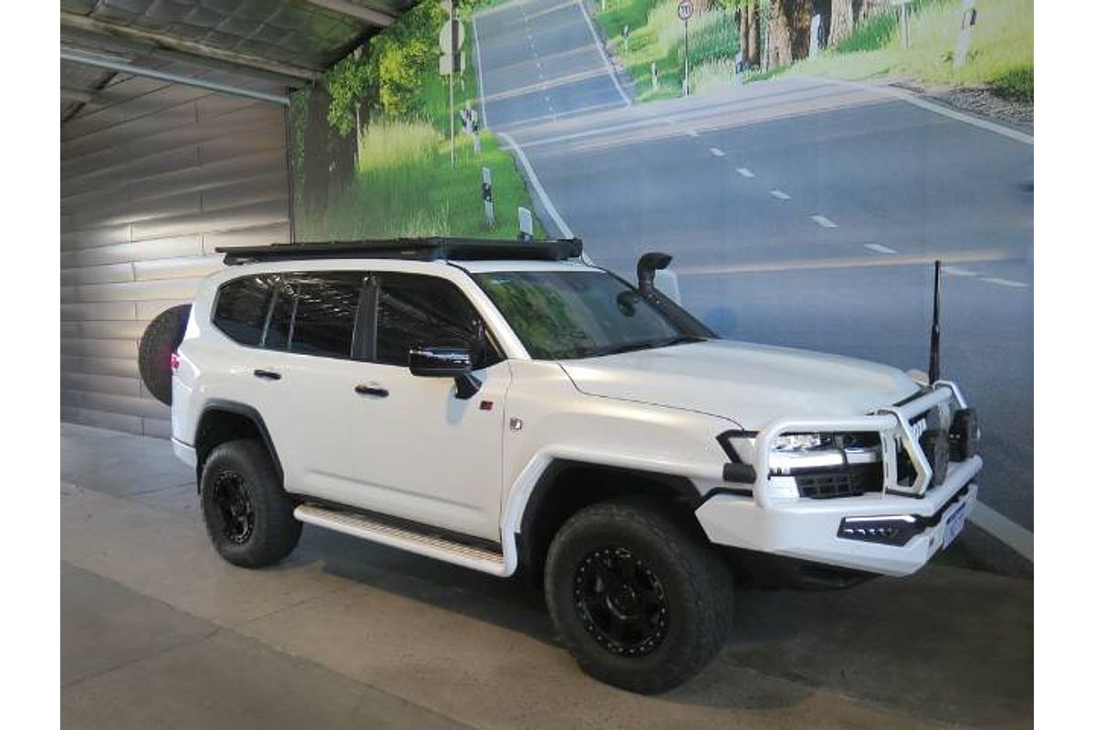 2023 Toyota LANDCRUISER 300 SERIES