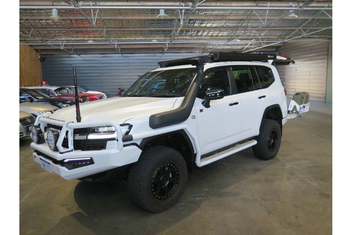 2023 Toyota LANDCRUISER 300 SERIES