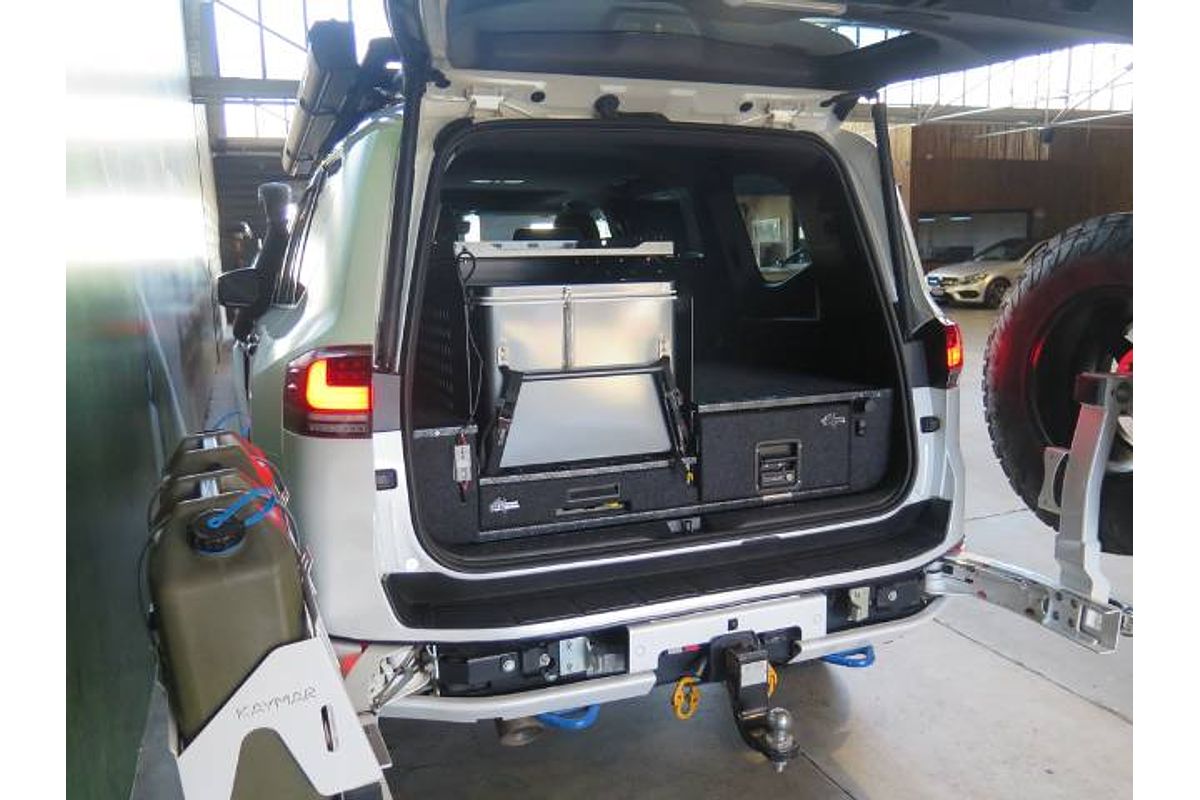 2023 Toyota LANDCRUISER 300 SERIES