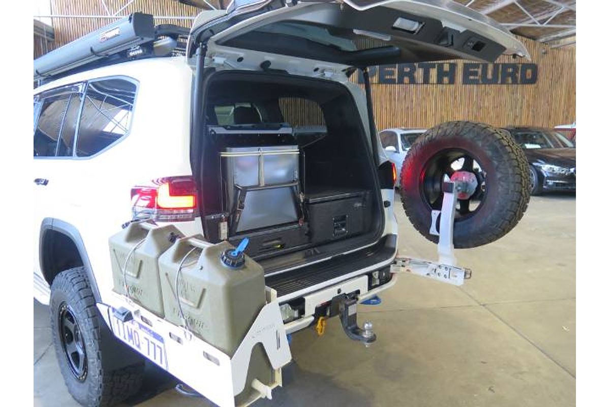2023 Toyota LANDCRUISER 300 SERIES