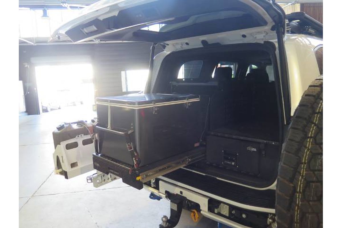 2023 Toyota LANDCRUISER 300 SERIES