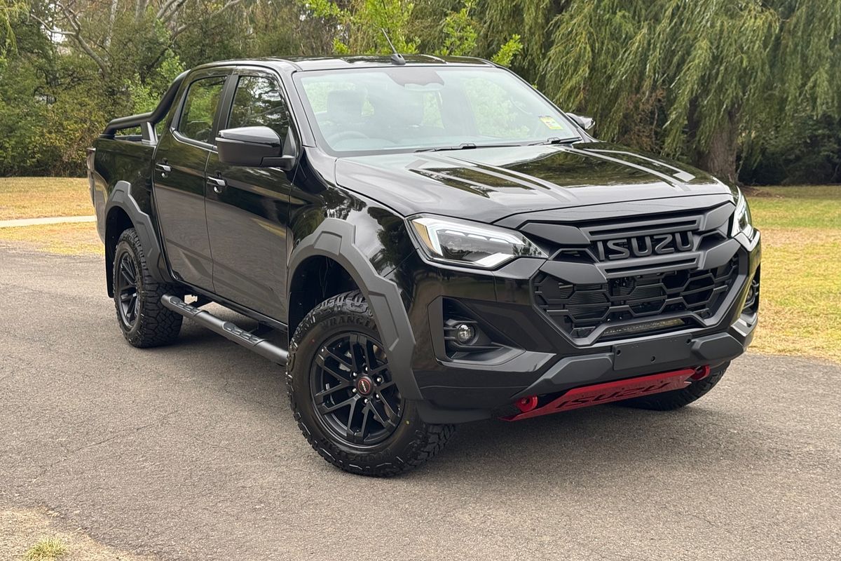 2024 Isuzu D-MAX BLADE 4X4