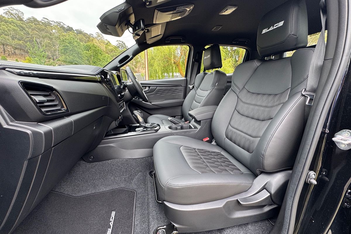 2024 Isuzu D-MAX BLADE 4X4