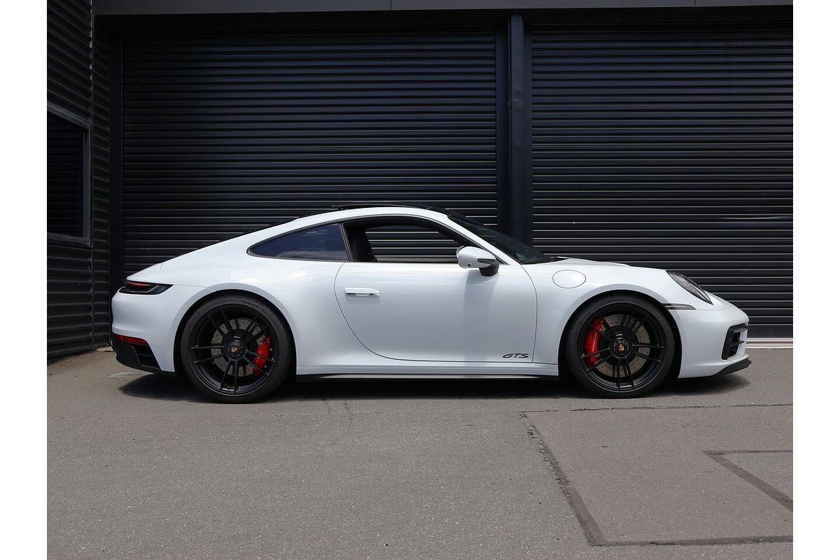 2022 Porsche 911 Carrera GTS 992