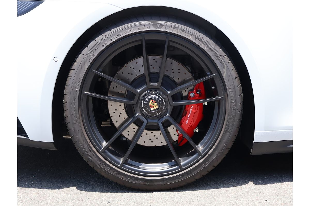 2022 Porsche 911 Carrera GTS 992