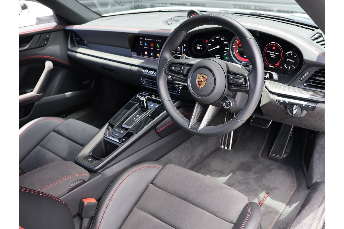 2022 Porsche 911 Carrera GTS 992