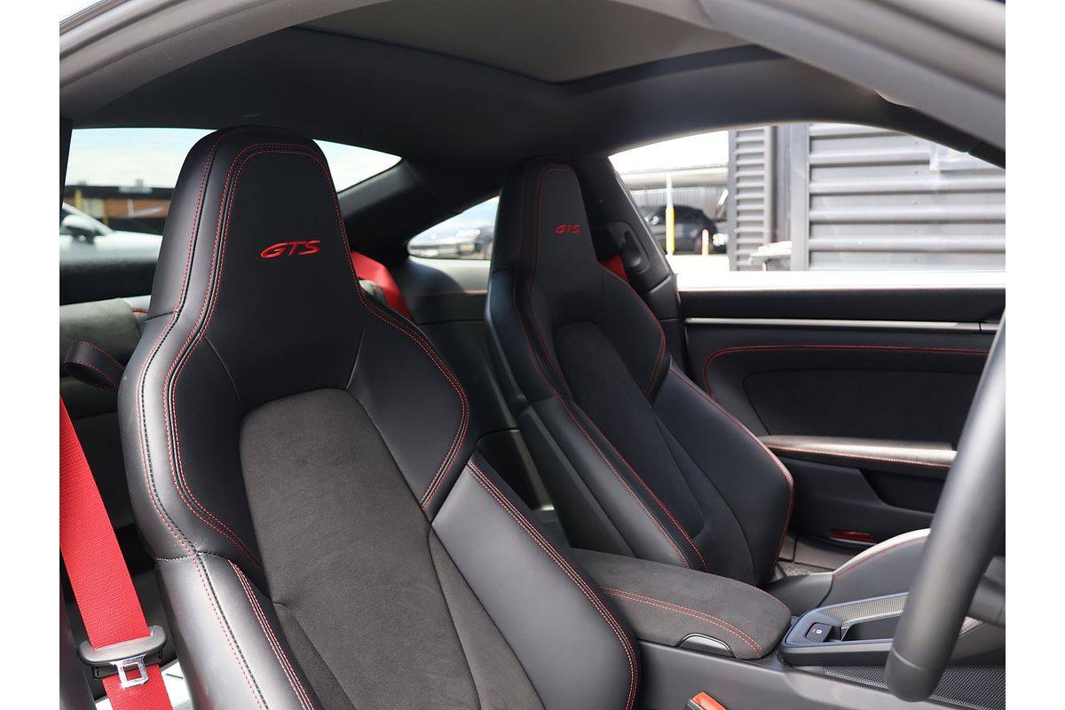 2022 Porsche 911 Carrera GTS 992