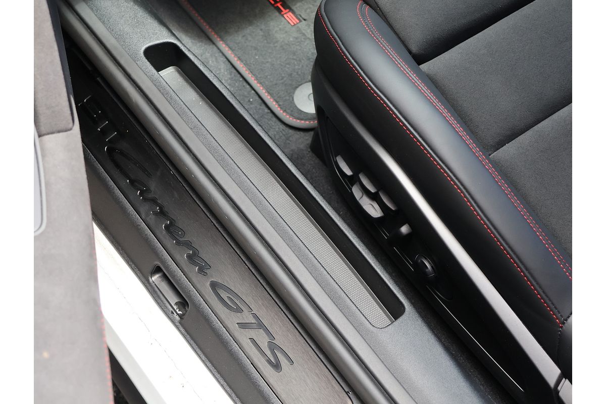 2022 Porsche 911 Carrera GTS 992