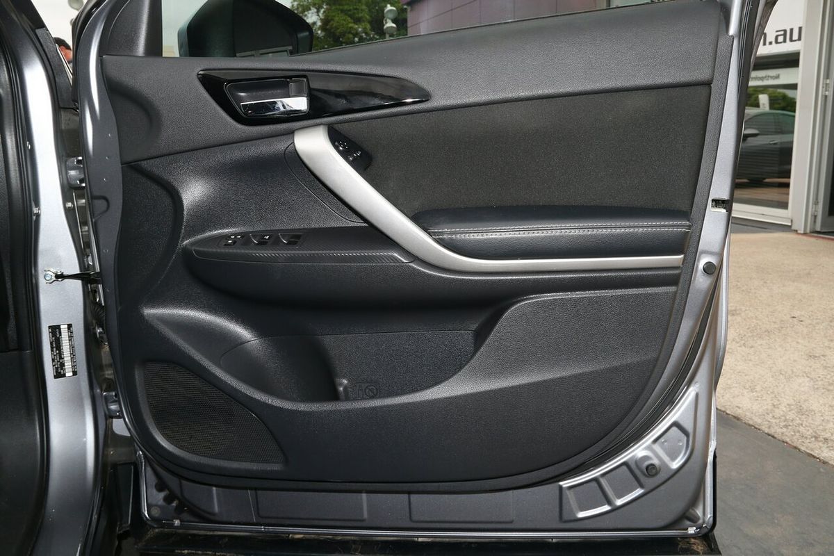 2018 Mitsubishi Eclipse Cross LS YA