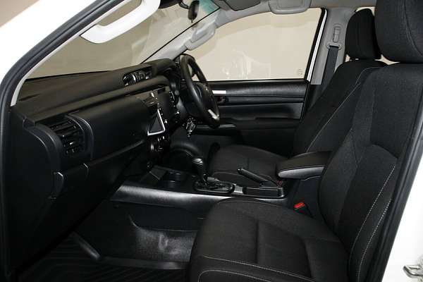 2024 Toyota Hilux SR GUN126R 4X4