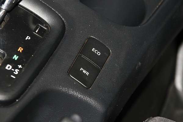 2024 Toyota Hilux SR GUN126R 4X4