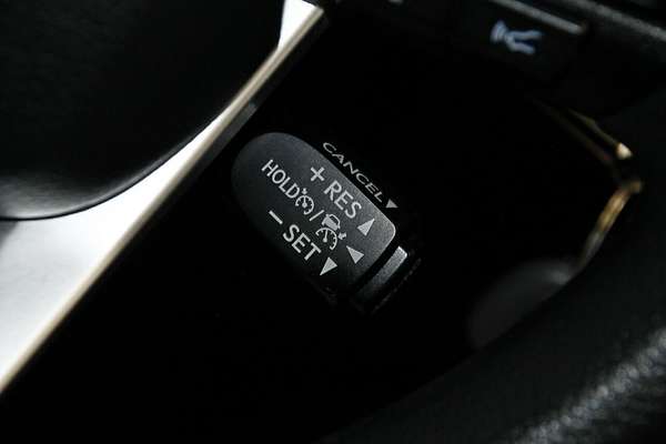 2024 Toyota Hilux SR GUN126R 4X4