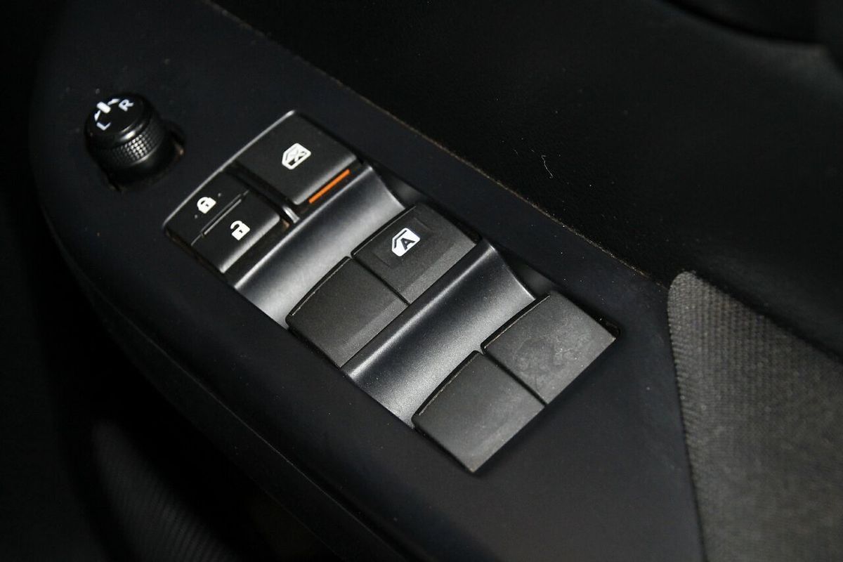 2024 Toyota Hilux SR GUN126R 4X4
