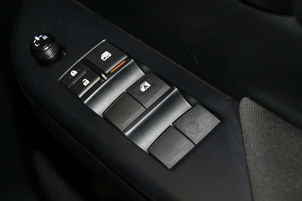 2024 Toyota Hilux SR GUN126R 4X4