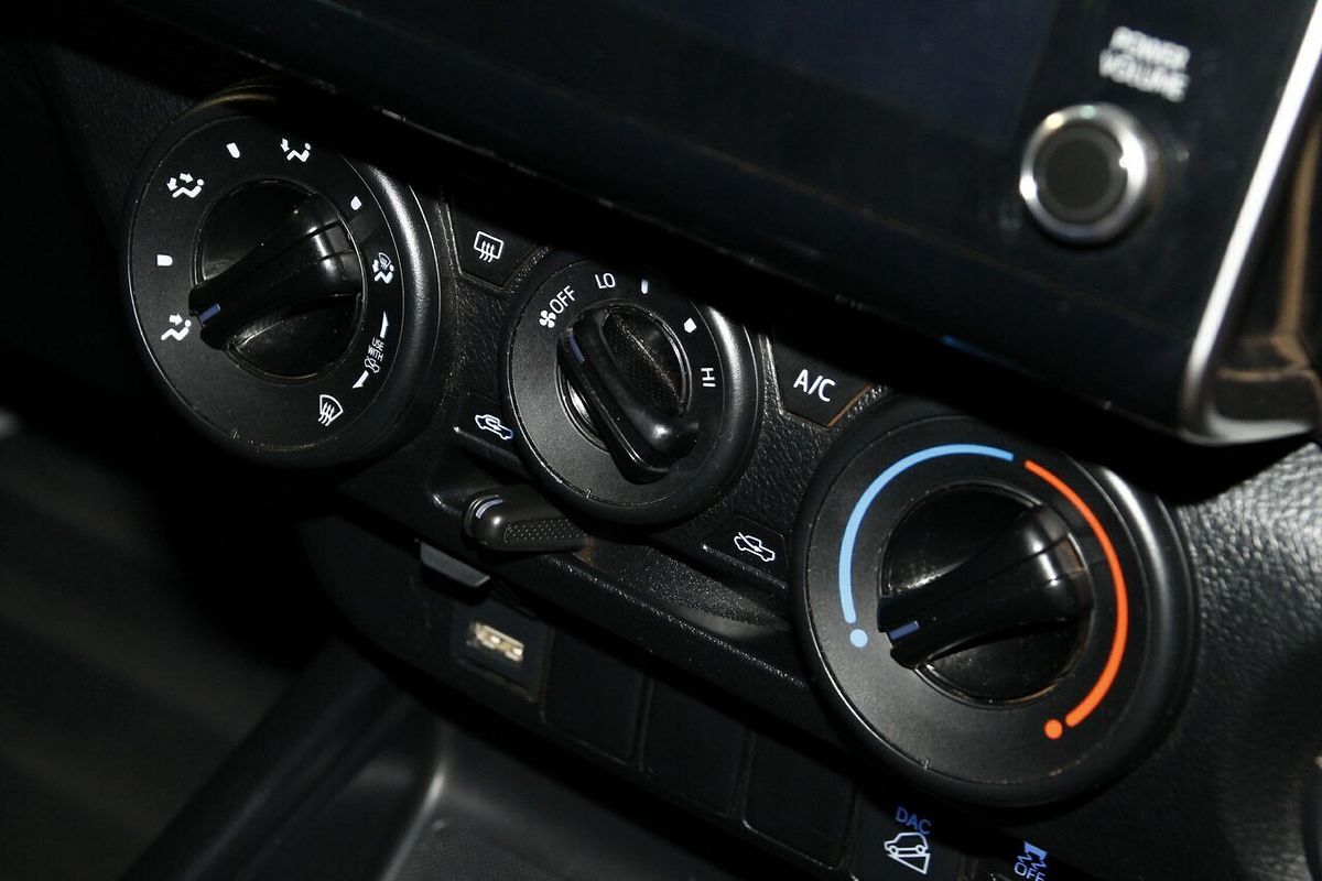 2024 Toyota Hilux SR GUN126R 4X4