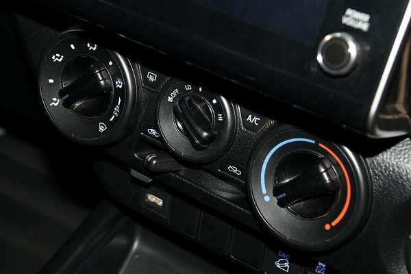 2024 Toyota Hilux SR GUN126R 4X4
