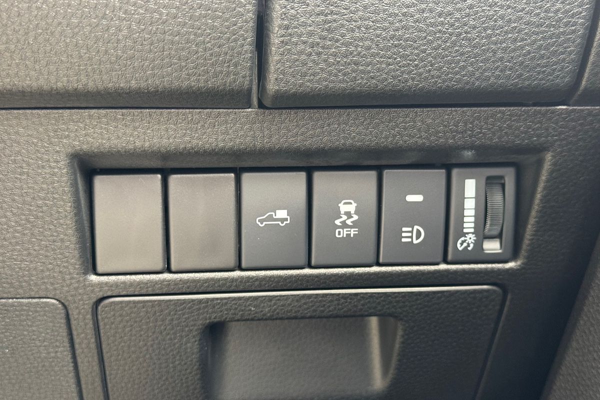 2024 Isuzu D-MAX BLADE 4X4